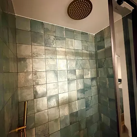 דירה El Pisito אונטיניינט